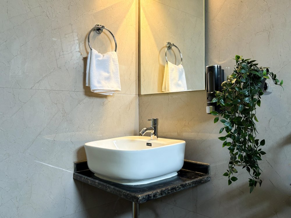Bathroom amenities